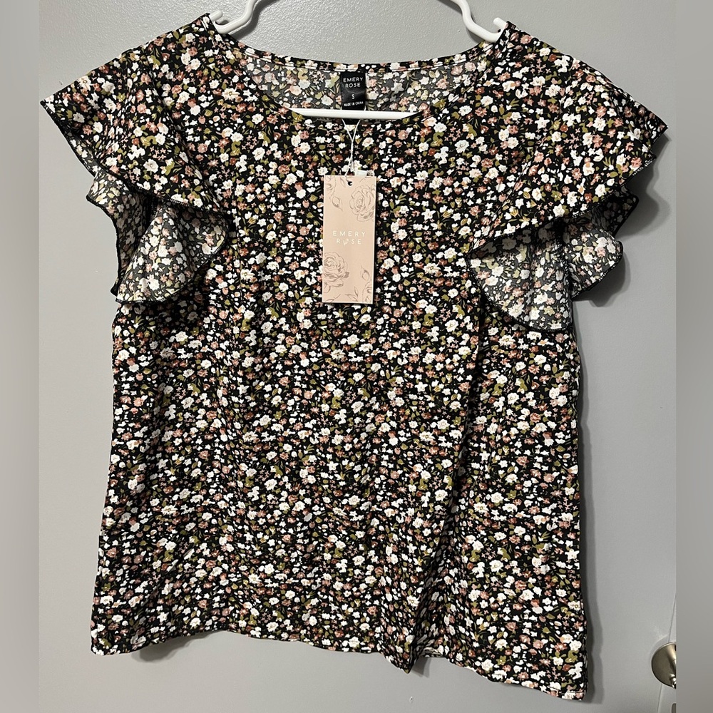 Brand New Emery Rose Floral T-Shirt Blouse